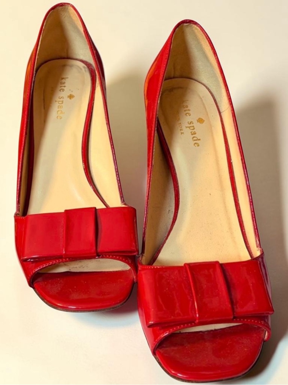 Kate Spade Red Patent Peep-Toe Pumps with Bow Detail Size 7